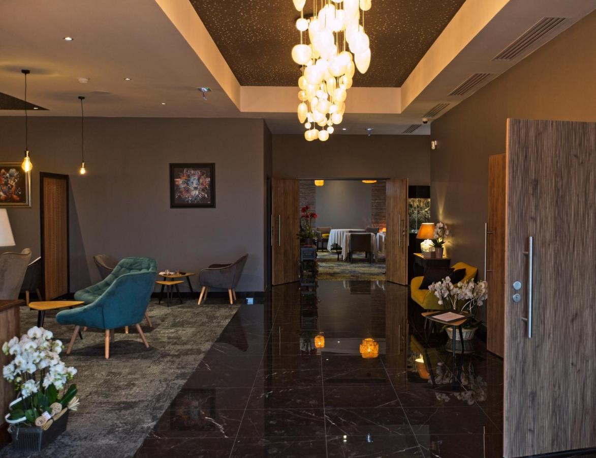 Boutervilliers Hotel & Restaurant La Maison Des Bles מראה חיצוני תמונה