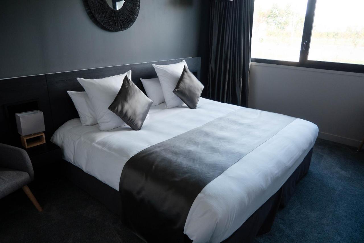 Boutervilliers Hotel & Restaurant La Maison Des Bles מראה חיצוני תמונה