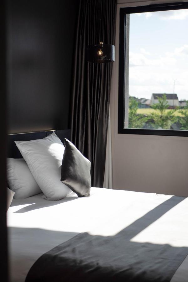 Boutervilliers Hotel & Restaurant La Maison Des Bles מראה חיצוני תמונה